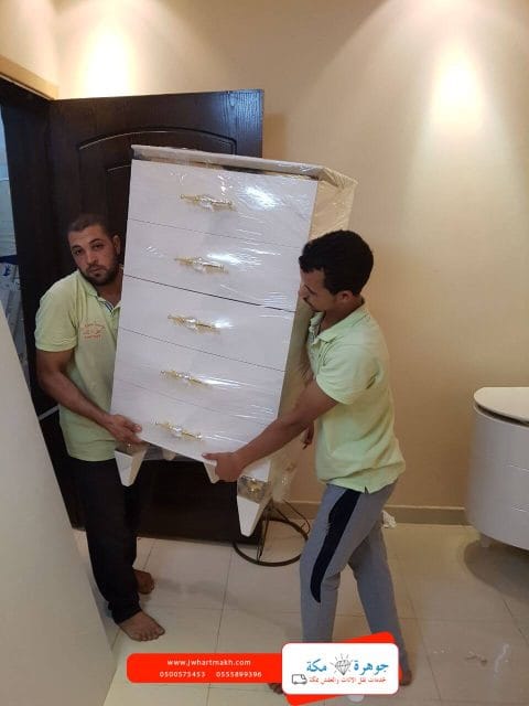 نقل اثاث بأمان واحترافية